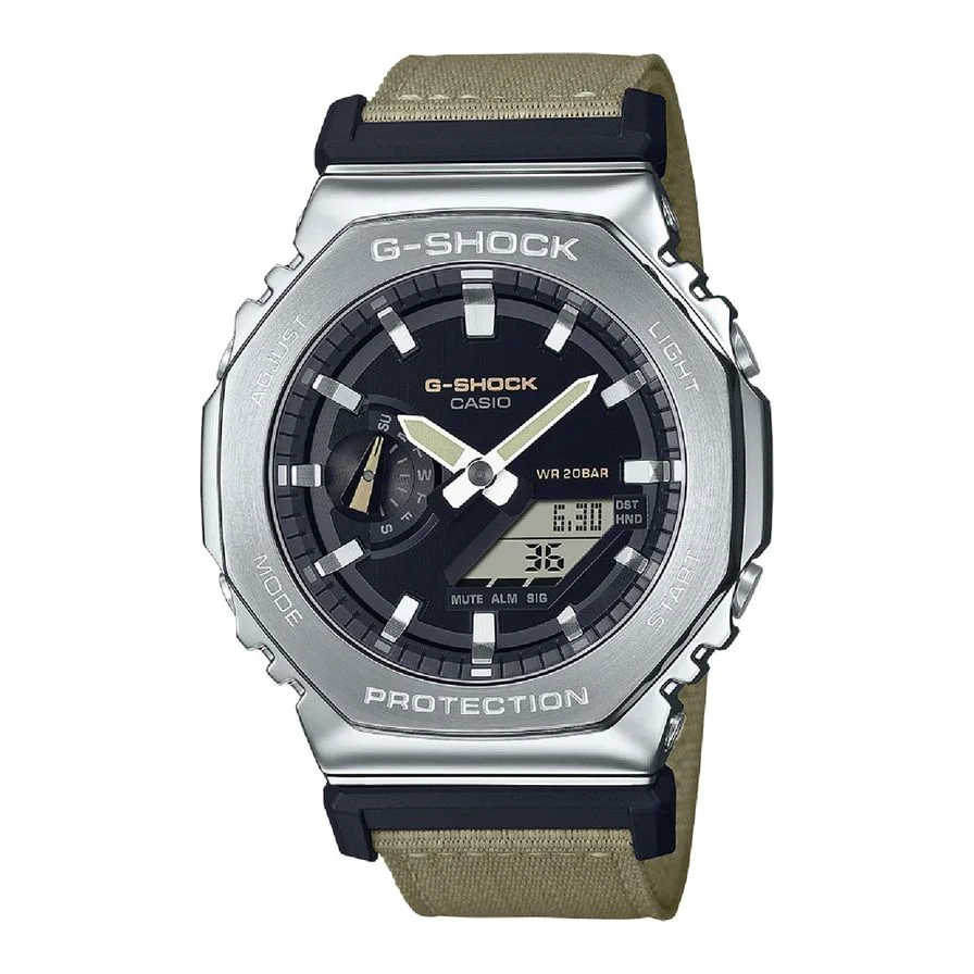 Casio cu o curea din material textil G-Shock, Kaki